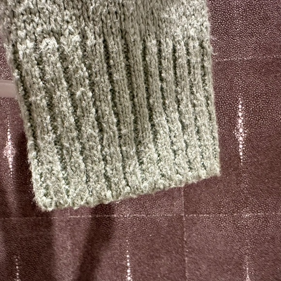 Plush Italian Silk Crew Neck Sweater (Vince) - Picture 6 of 14